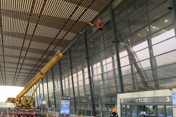 随县玻璃幕墙维护和保养